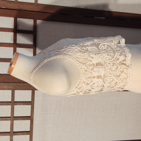 Maitai Floral Embroidery Sheer Crop Top Sz S - Picture 7 of 10